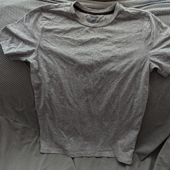 Boys size 14-16 T-shirts (5) - Picture 15 of 15